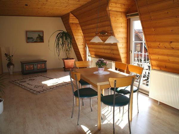 Jenny'S Ferienwohnungen Bad Salzungen Extérieur photo